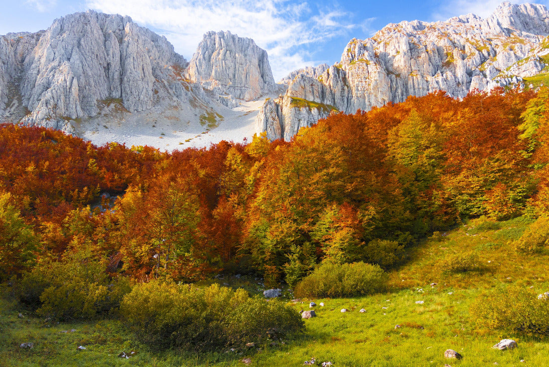 Monte Velino (Italy) - The landscape summit of Mount Sirente, one of the highest peaks of the Apennines in the Abruzzo region, in autumn 2000pc Puzzle