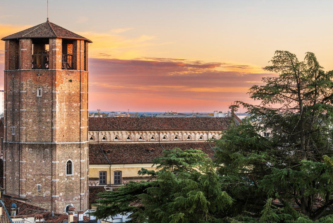 The Udine Cathedral at sunset. Also called the Duomo di Udine, it is the main church of the city 2000pc Puzzle