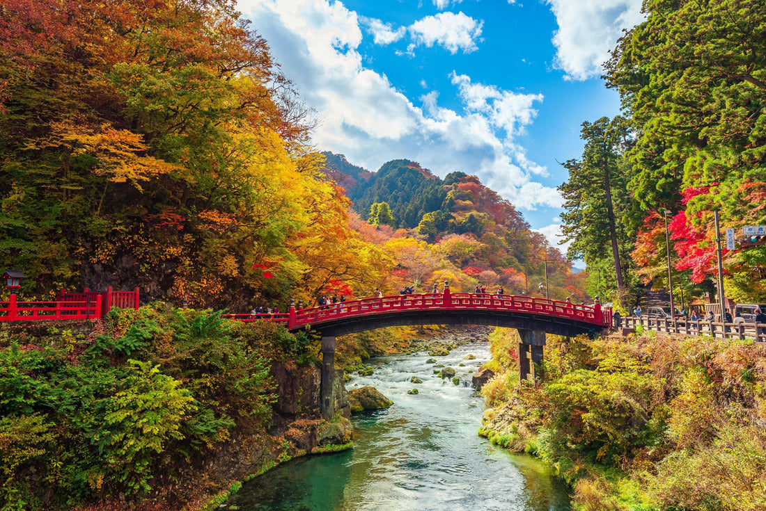 Shinkyo Bridge, Nikko in autumn, Tochigi, Japan 2000pc Puzzle