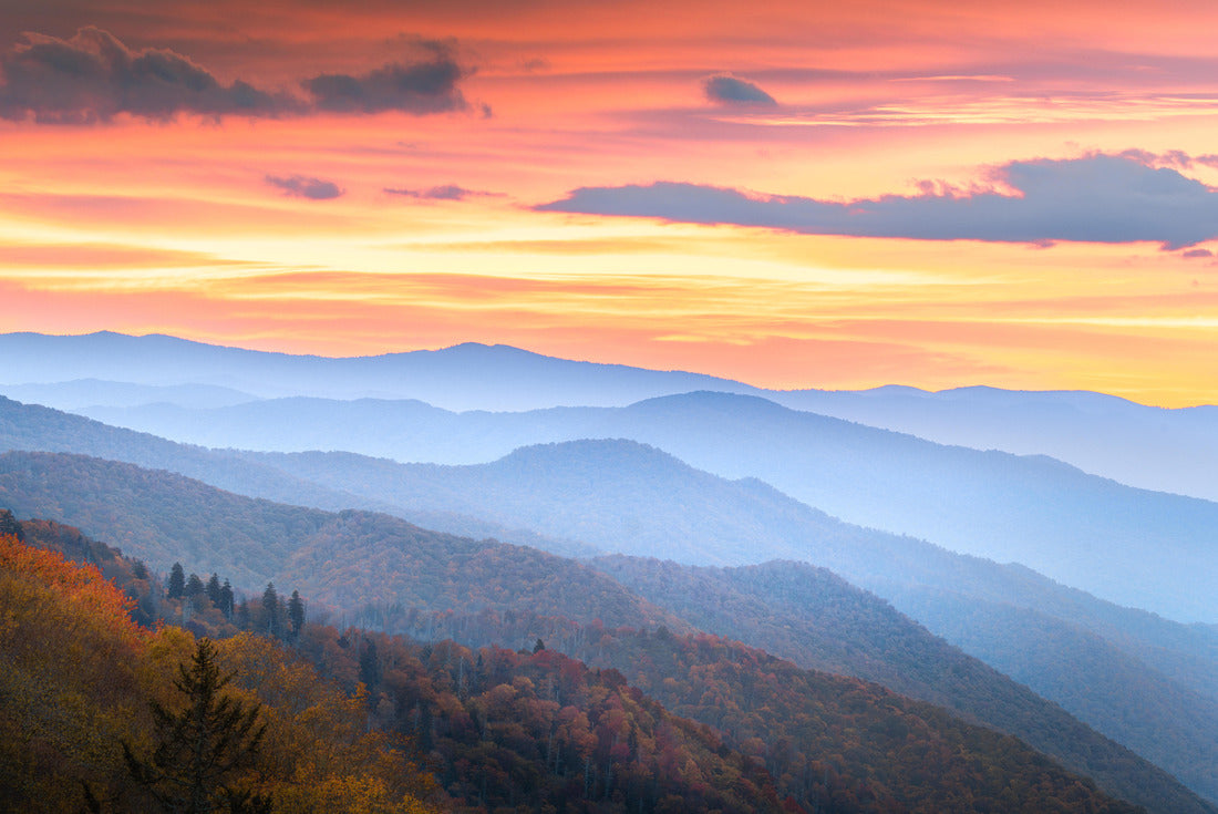 Amazing Autumn Sunrise In Smoky Mountain National Park. Located in the Great Smoky Mountain National Park, Oconaluftee Overlook near Newfound Gap between Gatlinburg TN and Cherokee NC 2000pc Puzzle