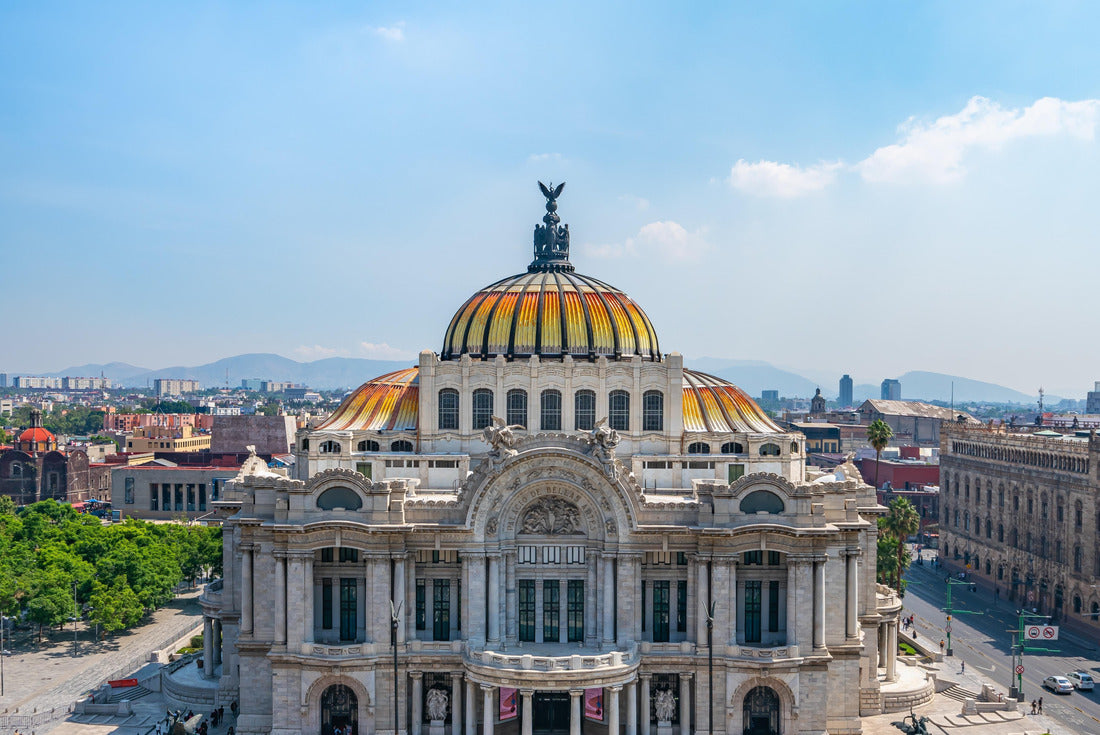 The Palace of Fine Arts, also known as the Palacio de Bellas Artes, is a major cultural center in Mexico City, built for the centennial of the War of Independence in 1910 2000pc Puzzle