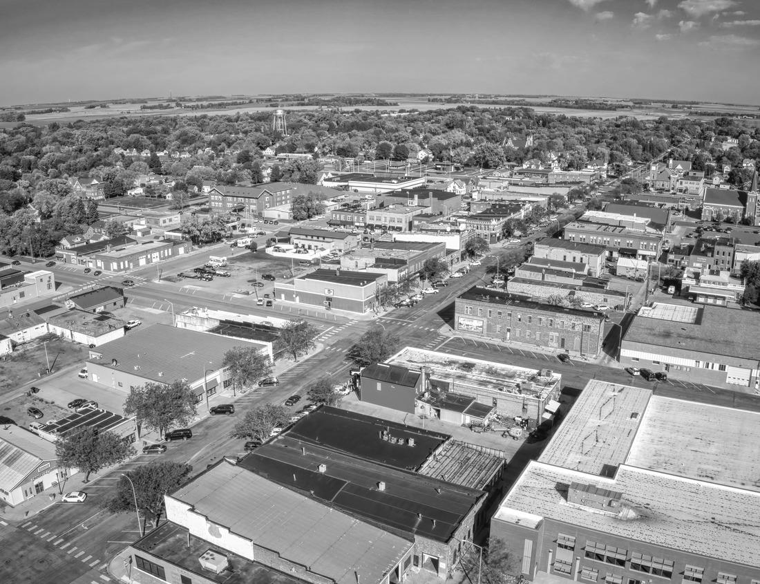 Noah Jigsaw Puzzle Winter scene with Medieval Bran castle, Brasov, Transylvania, Romania in black white 1000 pieces