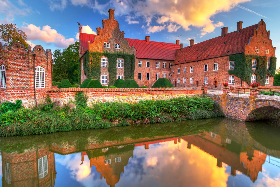 Renaissance Trolle-Ljungby Castle in southern Sweden 2000pc Puzzle