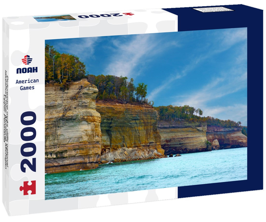 Picturesque rocks cliffs national lakeshore near Munising Michigan, Upper Peninsula 2000pc Puzzle