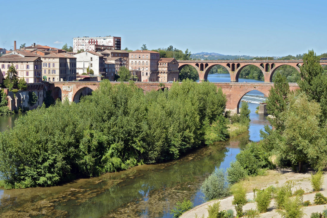 The Tarn river and stones at Albi in southern France 2000pc Puzzle