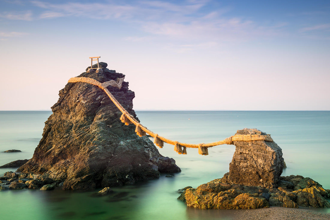 Meoto Iwa Rocks, Futami, Mie Prefecture, Japan. Known in English as the “wedded rocks,” they are considered sacred and represent husband and wife 2000pc Puzzle