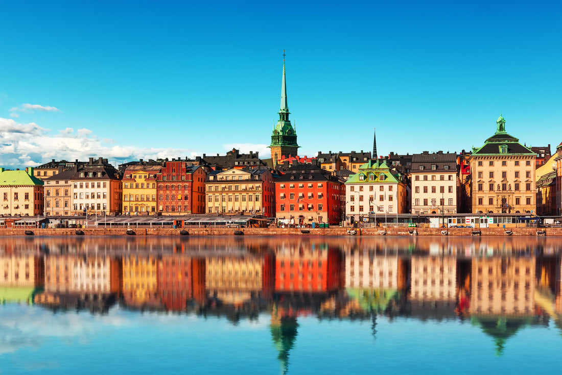 Noah Jigsaw Puzzle Panorama of the Old Town (Gamla Stan) pier architecture in Stockholm, Sweden 2000 pieces