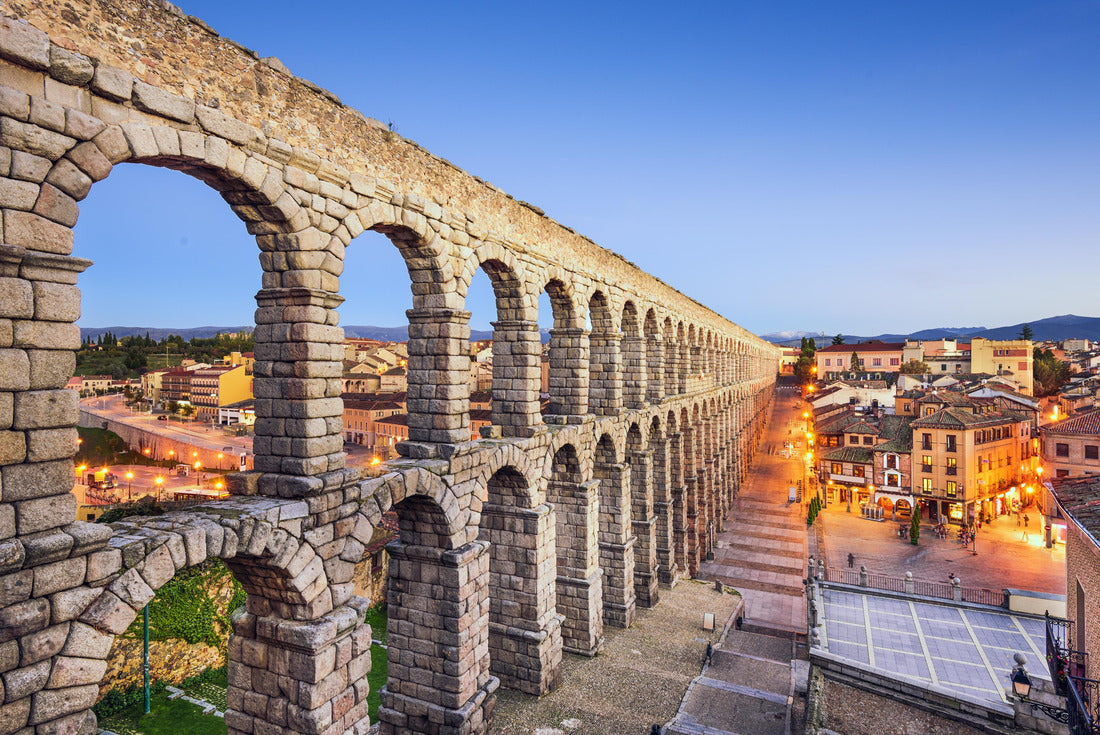Segovia, Spain town view at Plaza del Azoguejo and the ancient Roman aqueduct 2000pc Puzzle