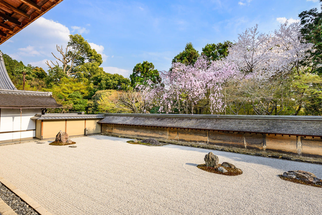 Noah Jigsaw Puzzle Kyoto, Japan the Ryoan-ji Temple zen rock garden in the spring 2000 pieces