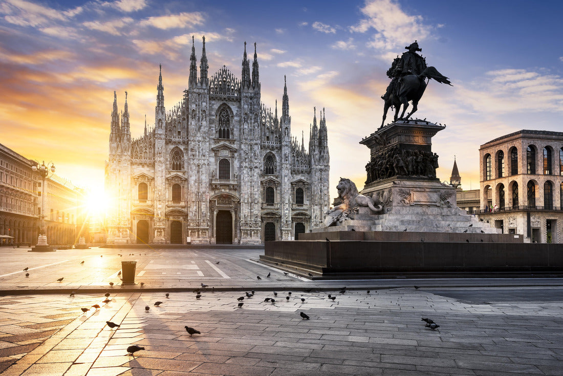 Duomo at sunrise, Milan 2000pc Puzzle