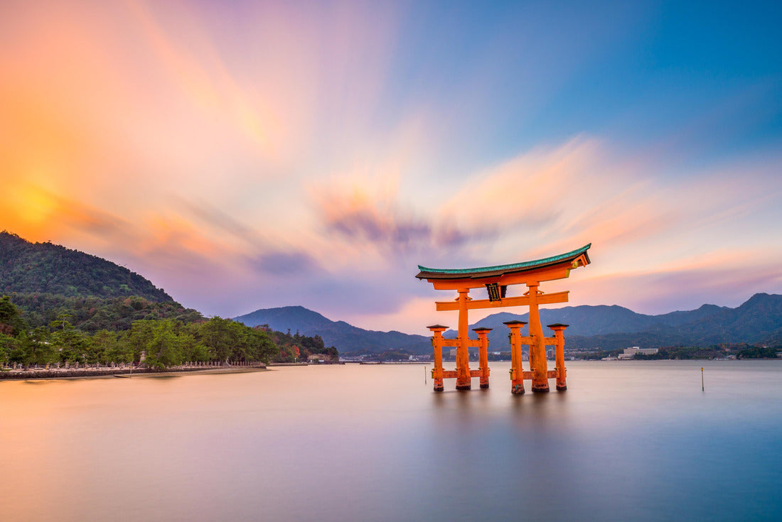 Miyajima, Hiroshima, Japan at the floating gate of Itsukushima Shrine 2000pc Puzzle