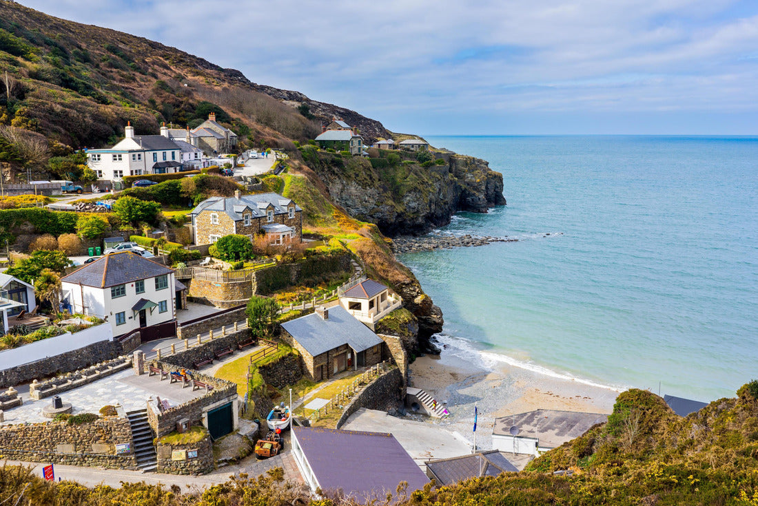 Overlooking the beach at Trevaunance Cove St Agnes Cornwall England UK 2000pc Puzzle