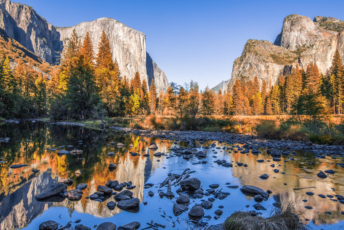 Typical view of the Yosemite National Park 2000pc Puzzle