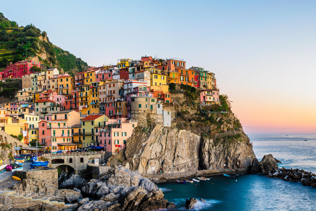 Sunset over Manarola, Cinque Terre, Italy 2000pc Puzzle