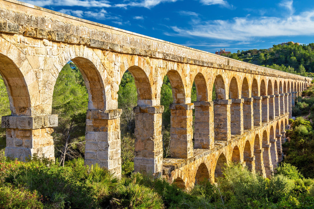Les Ferreres Aqueduct, also known as Pont del Diable. Part of the Roman aqueduct built to supply water to the ancient city of Tarraco - now Tarragona, Spain 2000pc Puzzle