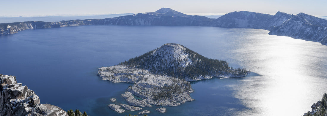 Noah Jigsaw Puzzle Panoramic view over Crater Lake National Park in winter, Oregon panorama 1000 pieces