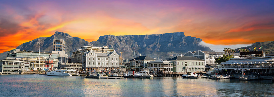 Noah Jigsaw Puzzle Table boats and shops on the seafront in Cape Town, South Africa panorama 1000 pieces