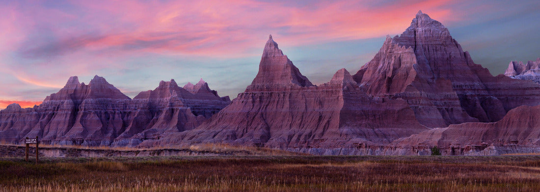 Noah Jigsaw Puzzle Panoramic view of the Badlands National Park mountains in South Dakota during a beautiful pink sunset panorama 1000 pieces