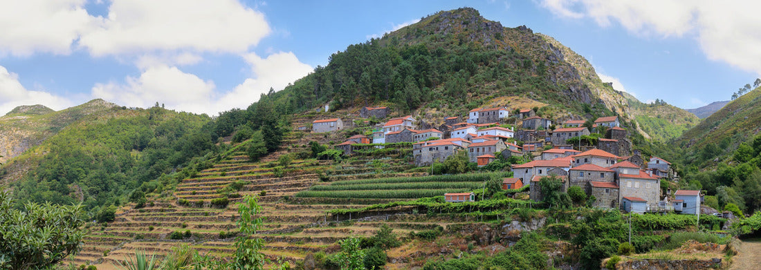Noah Jigsaw Puzzle Viewpoint of the Terraces looking out over the landscape (famous view of the landscape of Tibet), Sistelo, Arcos de Valdevez, Portugal panorama 1000 pieces
