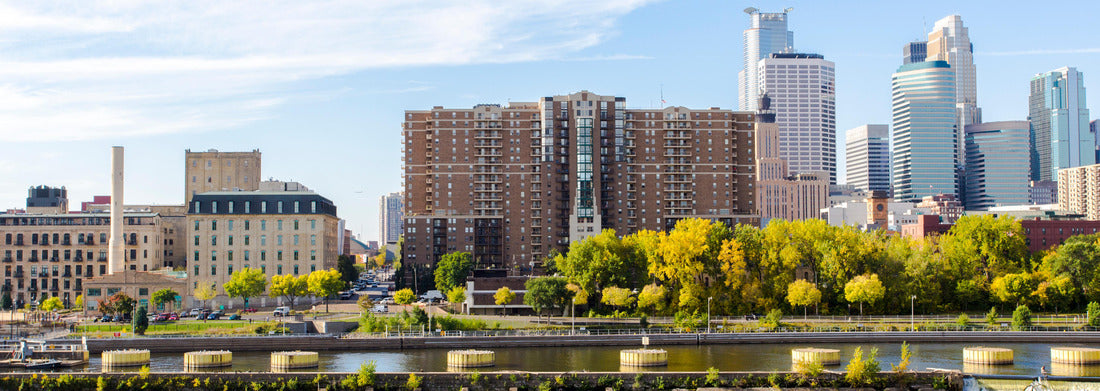 Noah Jigsaw Puzzle Beautiful Downtown Minneapolis MN, overlooking Mississippi River panorama 1000 pieces