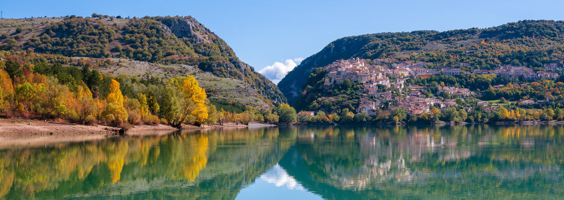 Noah Jigsaw Puzzle Abruzzo, Lazio and Molise National Park (Italy) - Autumn with foliage in the nature reserve of the mountains, with small towns, Barrea Lake, Camosciara and Val Fondillo landmark panorama 1000 pieces