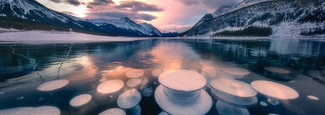 Noah Jigsaw Puzzle Surface of winter ice on Spray Lake in Alberta, Canada panorama 1000 pieces
