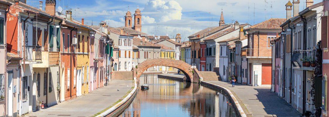 Noah Jigsaw Puzzle Comacchio, Italy - often compared to Venice for the canals and the architecture, Comacchio displays one of the most characteristic old towns in Emilia Romagna panorama 1000 pieces