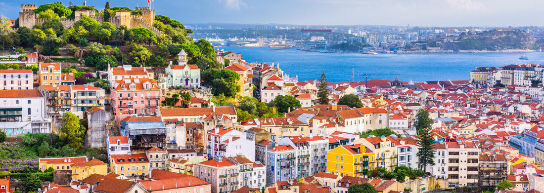 Noah Jigsaw Puzzle Lisbon, Portugal City Skyline with Sao Jorge Castle and the Tagus River panorama 1000 pieces