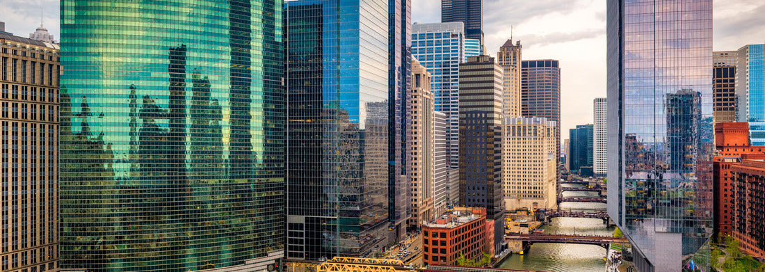 Noah Jigsaw Puzzle Chicago, Illinois, USA cityscape over the river at dusk panorama 1000 pieces