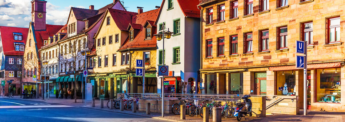 Noah Jigsaw Puzzle Scenic sunset view of ancient buildings and street architecture in the Old Town of Furth, Bavaria, Germany panorama 1000 pieces