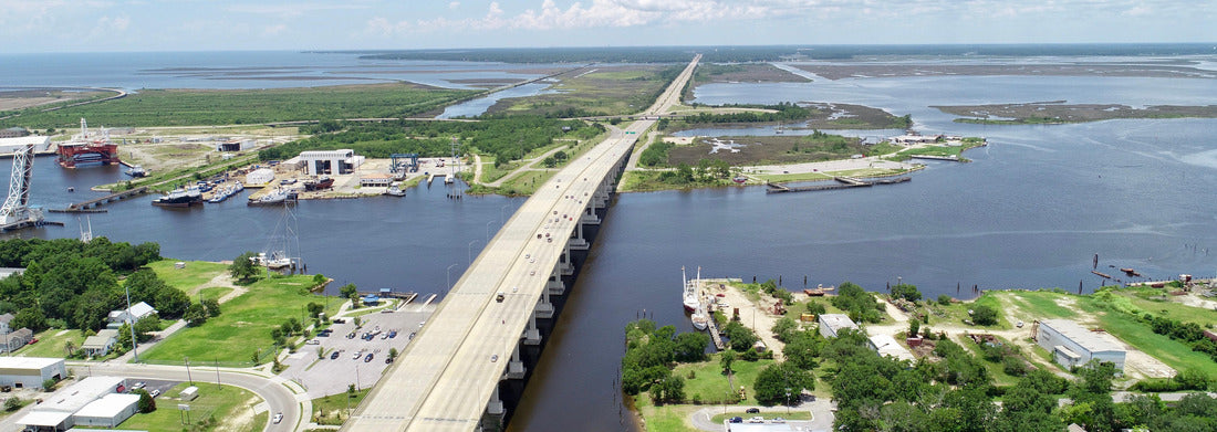 Noah Jigsaw Puzzle A bridge and highway crossing a huge body of water in Mississippi on a summer day panorama 1000 pieces