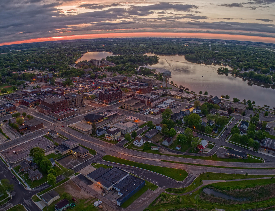 Noah Jigsaw Puzzle Aerial View of Downtown Albert Lea, Minnesota at Dusk in Summer 1000 pieces