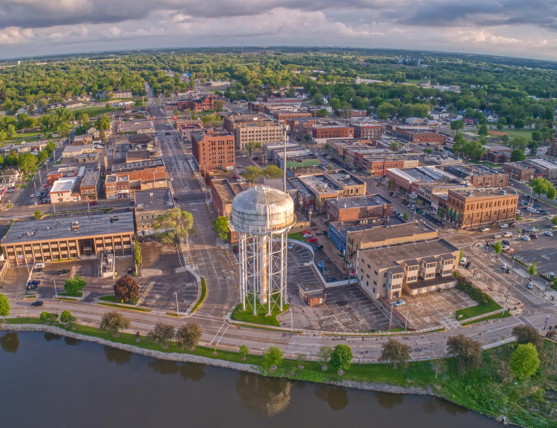 Noah Jigsaw Puzzle Aerial View of Downtown Albert Lea, Minnesota at Dusk in Summer 1000 pieces
