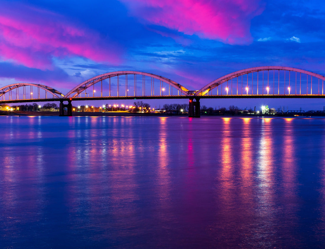 Noah Jigsaw Puzzle Centennial Bridge over Mississippi River in Rock Island IL and Davenport IA 1000 pieces