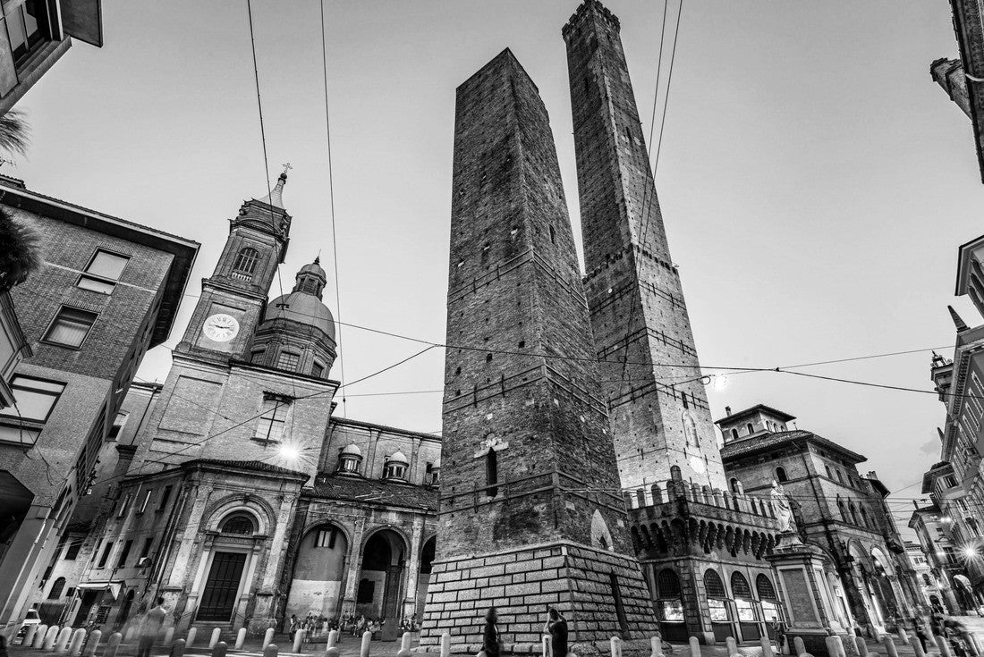Two famous, falling Bologna towers, Asinelli and Garisenda. Evening view, long exposure. Bologna, Emilia-Romagna, Italy 2000pc PuzzleBlack and White