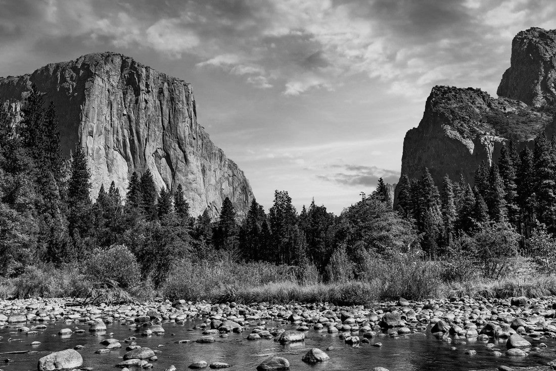 Yosemite valley, Yosemite national park, California, USA 2000pc PuzzleBlack and White