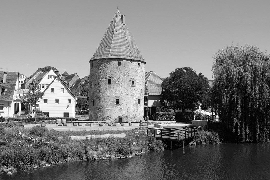 Noah Jigsaw Puzzle Powder tower in Vaihingen an der Enz in black white 2000 pieces