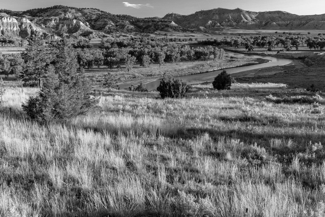 The Powder River in Powder River County, Montana, USA 2000pc PuzzleBlack and White