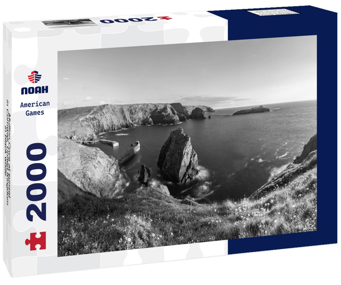 Mullion Cove at sunset in Cornwall, United Kingdom 2000pc PuzzleBlack and White