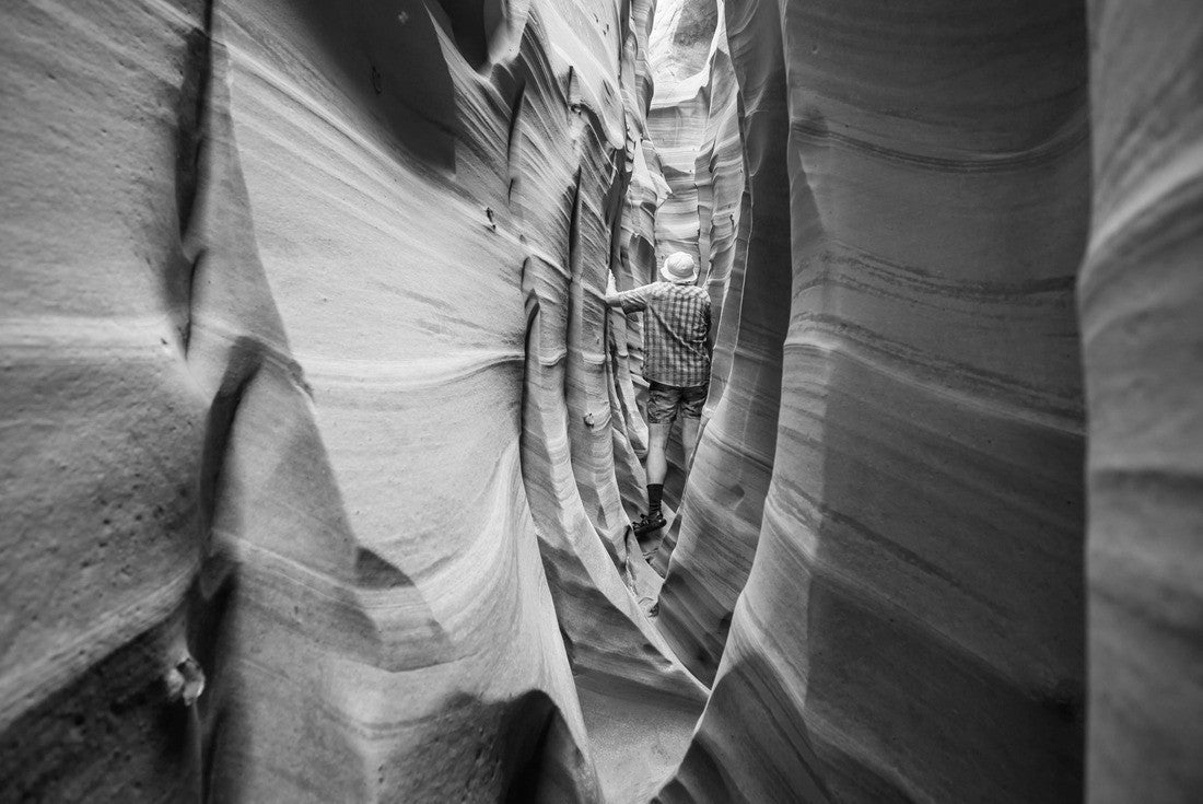Slot canyon in Grand Staircase Escalante National park, Utah, USA. Unusual colorful sandstone formations in deserts of Utah are popular destination for hikers 2000pc PuzzleBlack and White