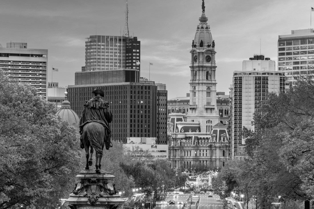 Philadelphia, Pennsylvania, USA in the fall with a view of the Benjamin Franklin Parkway 2000pc PuzzleBlack and White