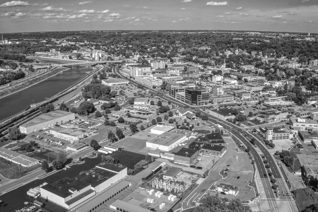 Aerial View of the Downtown Business District of Mankato, Minnesota 2000pc PuzzleBlack and White