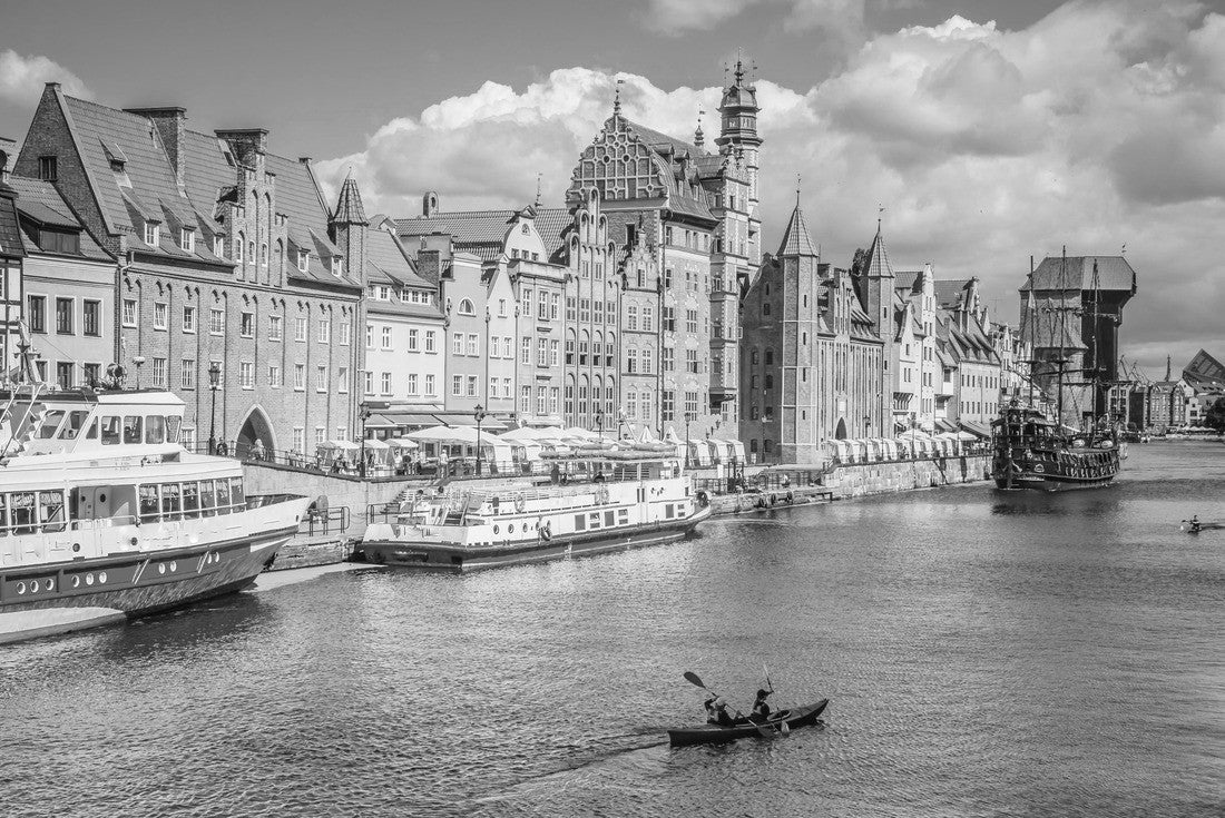 skyline of Gdansk in Poland 2000pc PuzzleBlack and White