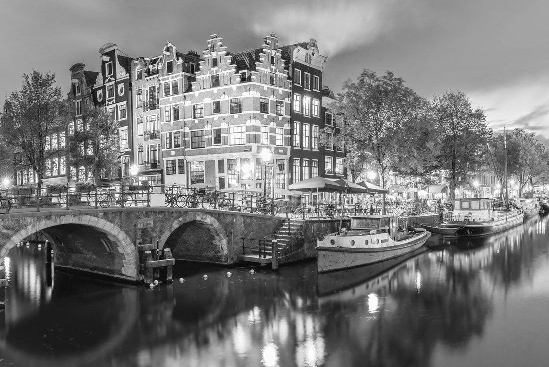 Amsterdam, Netherlands. the historic city center of Amsterdam. Traditional houses and bridges of the Amsterdam's small town 2000pc PuzzleBlack and White