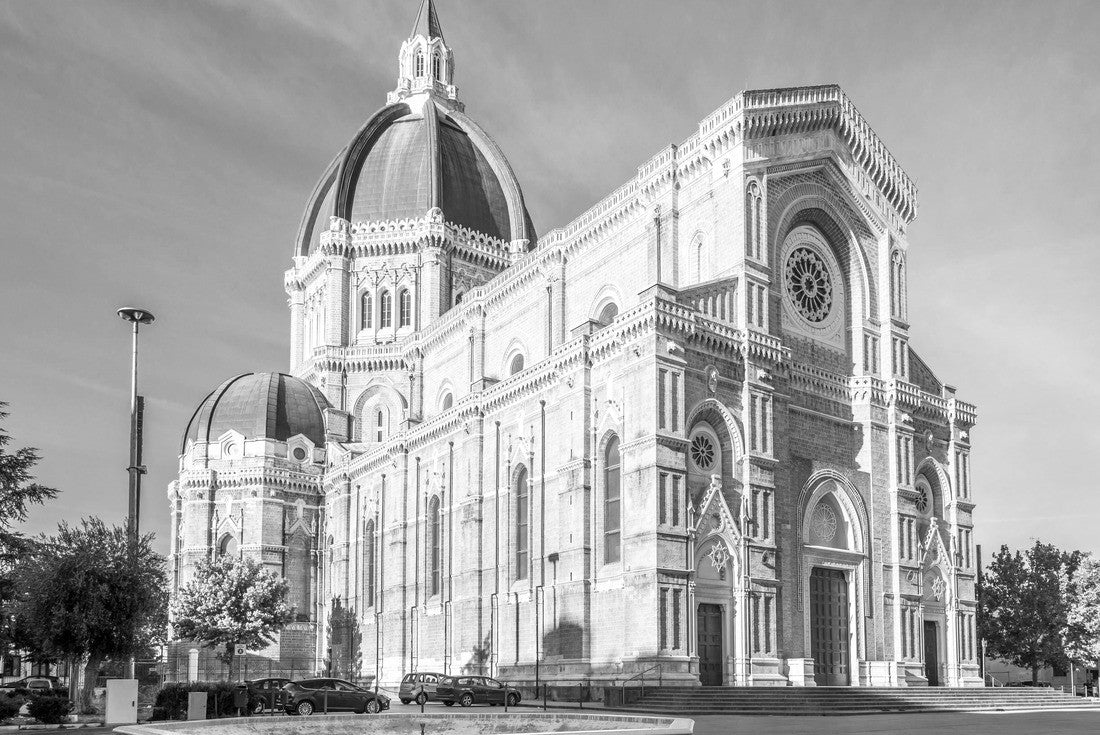 the Cathedral of San Pietro Apostolo in Cerignola, Italy 2000pc PuzzleBlack and White