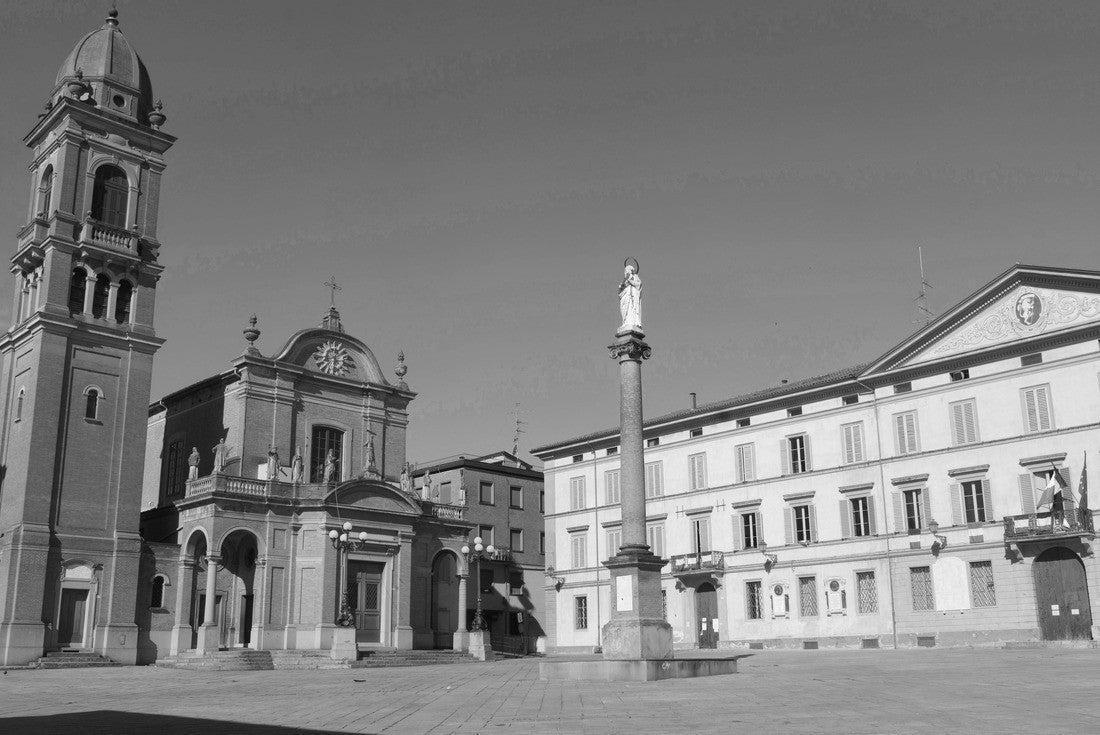 Castel San Pietro Terme, in the province of Bologna, Emilia-Romagna, Italy: main square of the historic town with church and town hall 2000pc PuzzleBlack and White