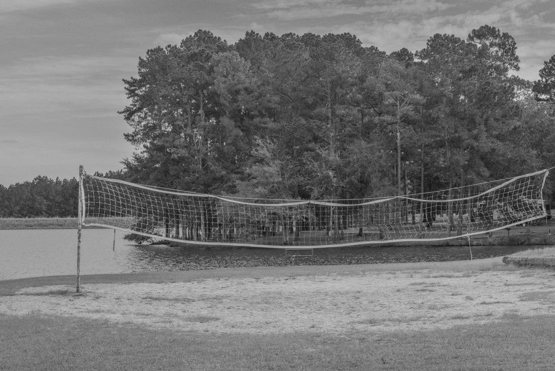 The beautiful Lincoln National Park offers many recreational areas in Lincoln, Lincoln County, Mississippi 2000pc PuzzleBlack and White