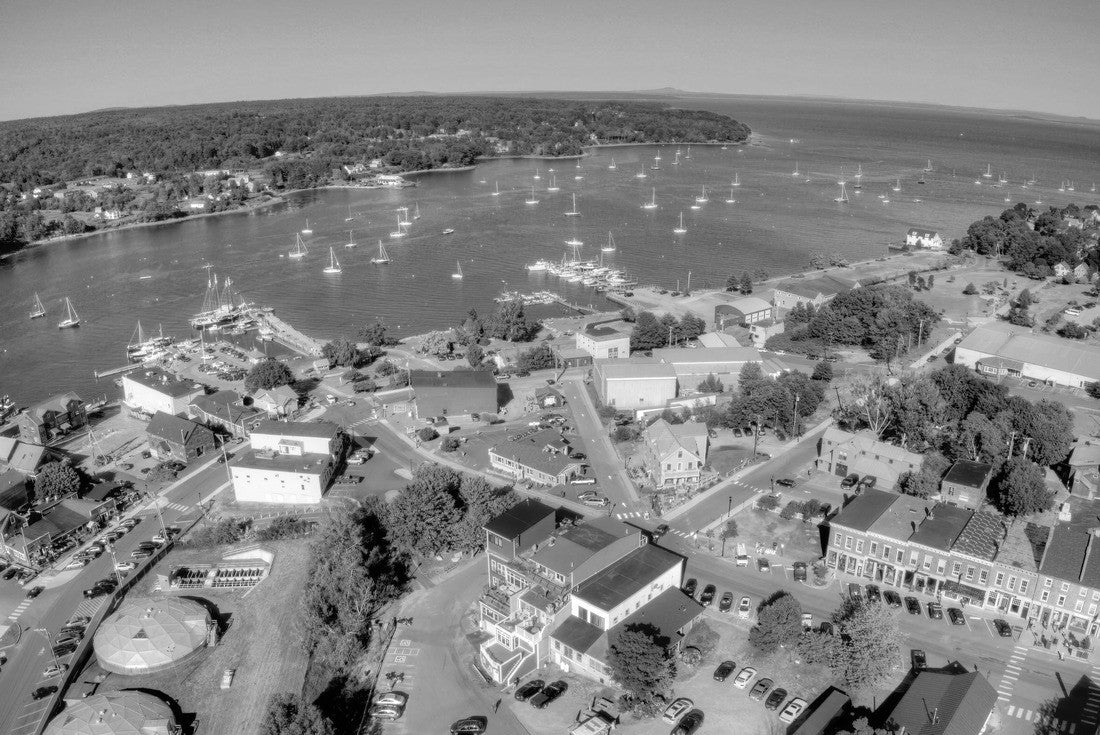 Belfast is a small town in rural Maine in the summer 2000pc PuzzleBlack and White