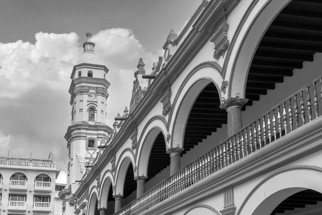 Veracruz, City Palace of Veracruz in the Historic Center, one of the main tourist attractions of the city 2000pc PuzzleBlack and White