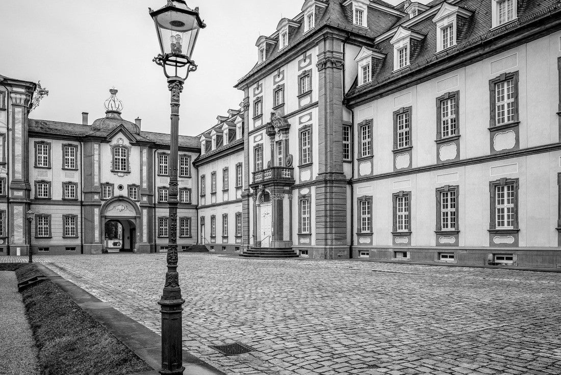 The baroque castle of Bruchsal 2000pc PuzzleBlack and White